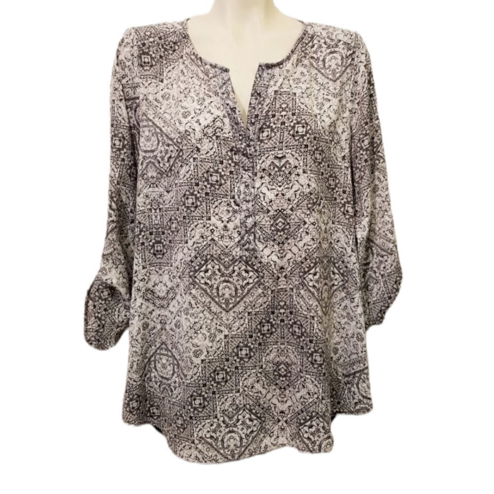 Rock & Republic B&W Geometric Print Blouse Size L‎